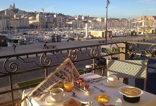 petit-dejeuner-la-residence-vieux-port