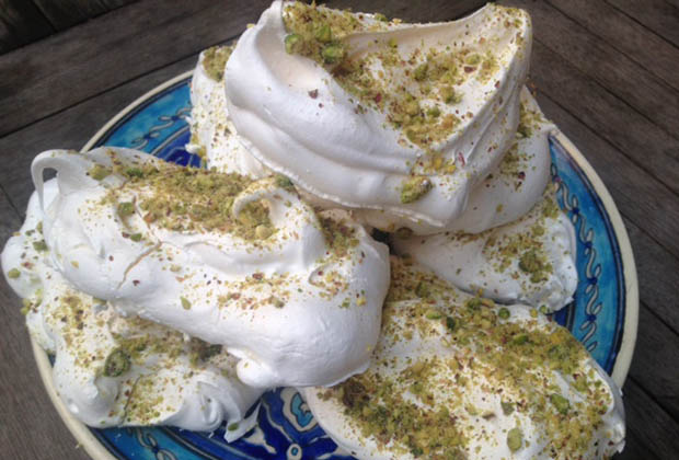 meringues-pistaches-ottolenghi