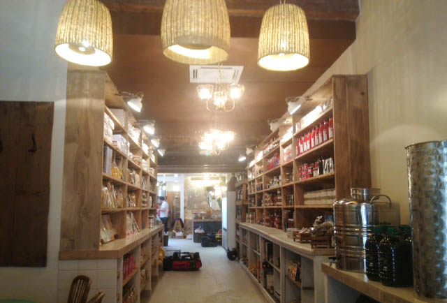 julia-sammut-epicerie-ideal-marseille-noailles